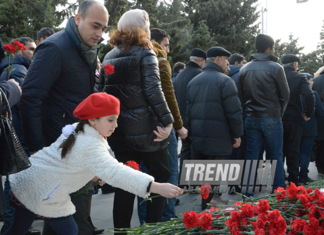 Azerbaijani public honors January 20 tragedy victims’ blessed memory.  Baku, 20 Jan. 2016